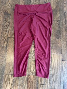 Underw Armour Maroon Performance Leggings